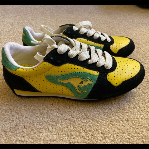 kangaroos retro racer